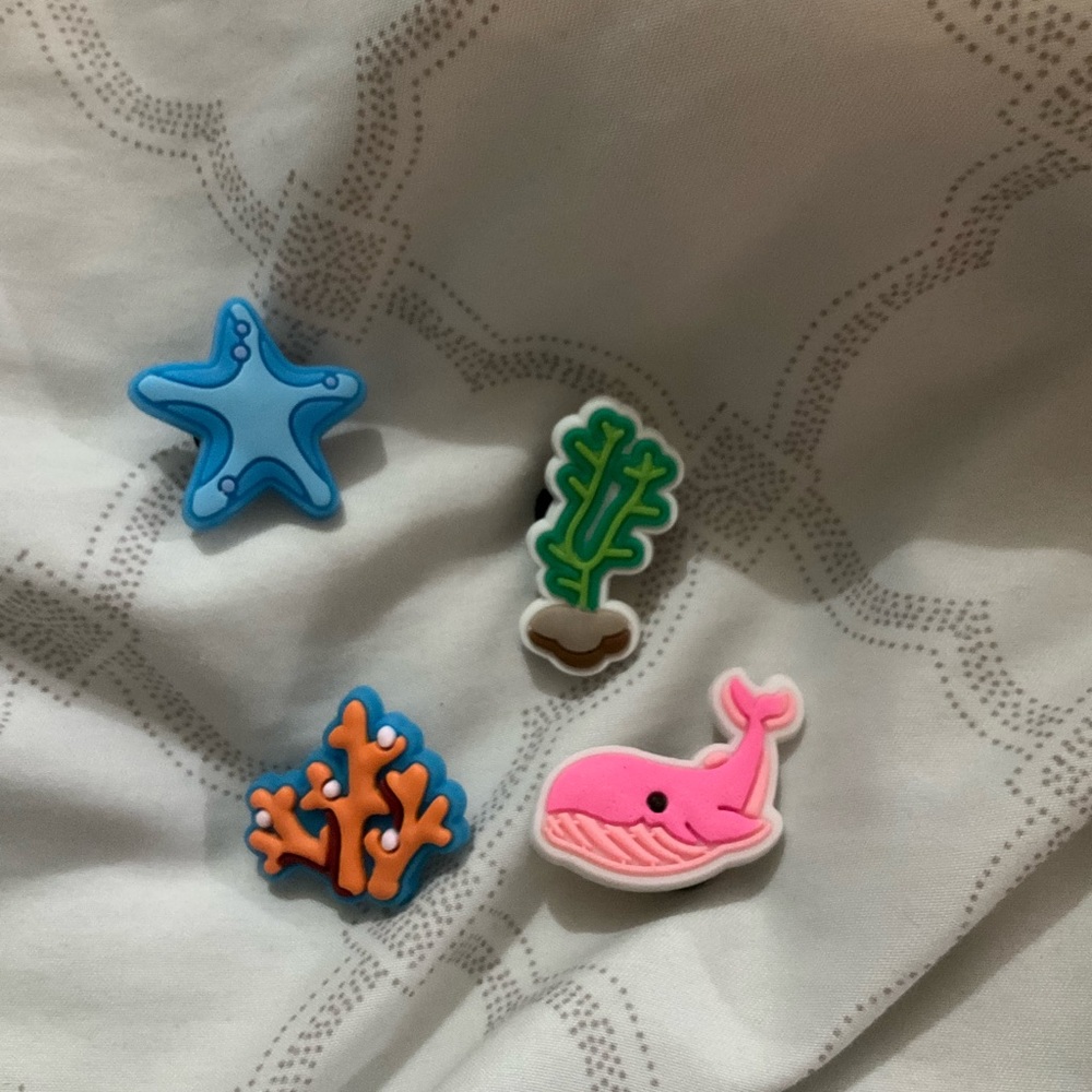 🥰 4/$25 - Croc Charms -under the sea